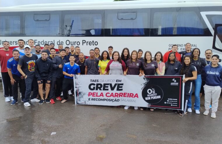 Times de Futsal da UFOP demonstram apoio à greve dos TAES