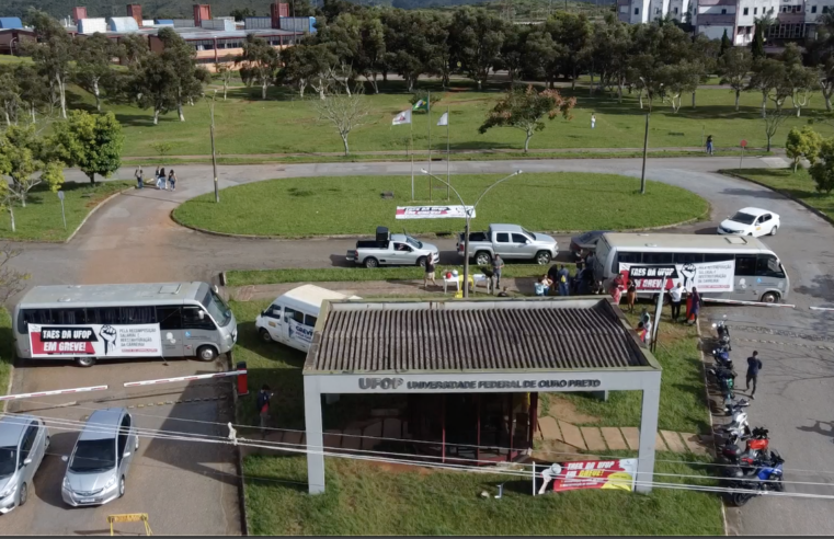 Campus Morro do Cruzeiro amanhece fechado nesta segunda-feira (01); assista!